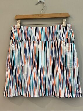 Tribal Pull-on Skort, Golf and Tennis, size M, Like New